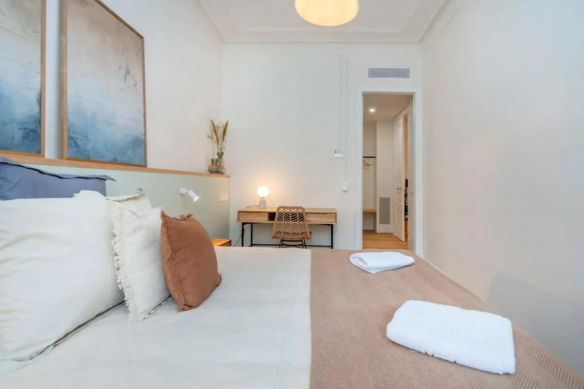 Amazing 5 Bedrooms 5 Bathrooms By Plaza Catalunya Barcelona Španělsko
