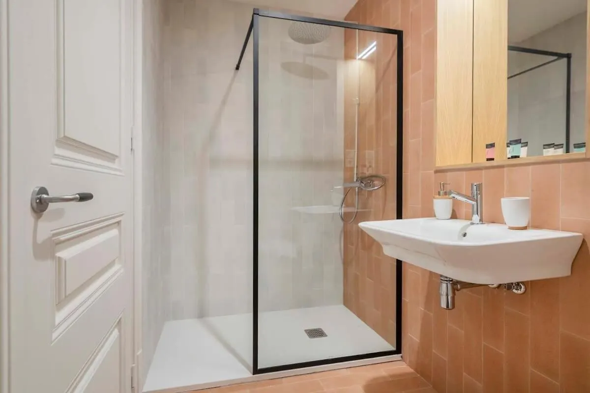 Amazing 5 Bedrooms 5 Bathrooms By Plaza Catalunya Barcelona Apartmán