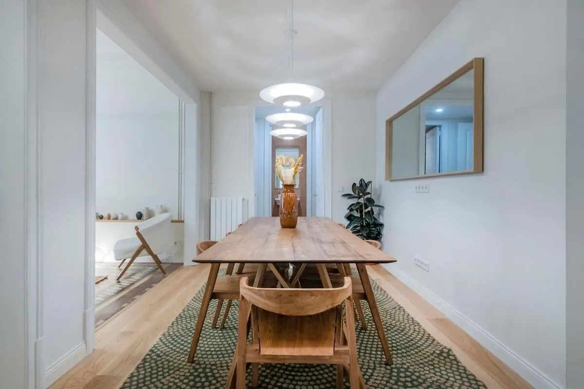 Amazing 5 Bedrooms 5 Bathrooms By Plaza Catalunya Barcelona 0*,  Španělsko